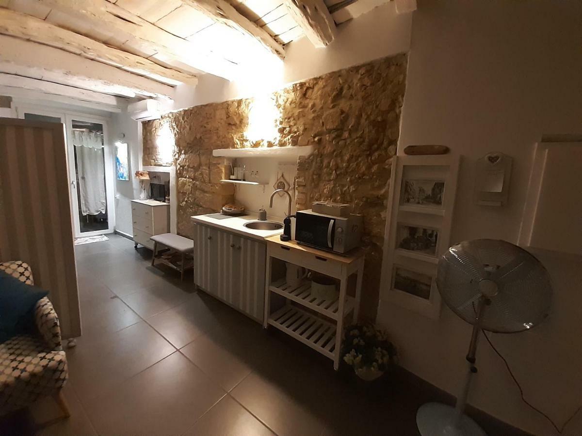 Cozy Loft In The Heart Of Cagliari Βίλα Εξωτερικό φωτογραφία
